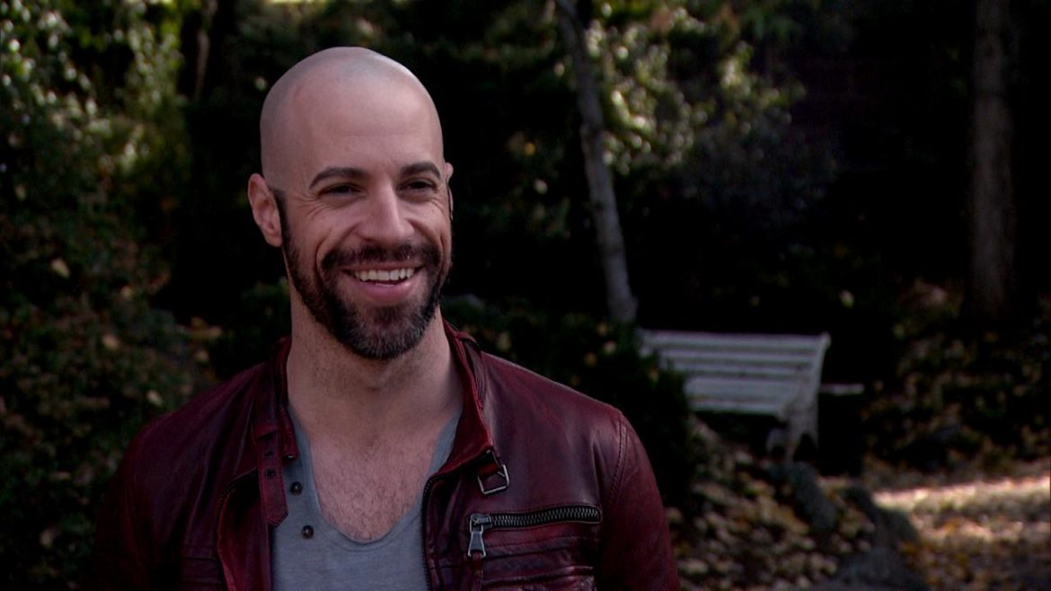 Chris Daughtry.