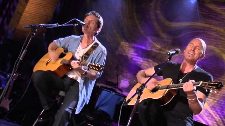 Matt Scannell American Musician Vertical Horizon playing guitar with Richard Marx